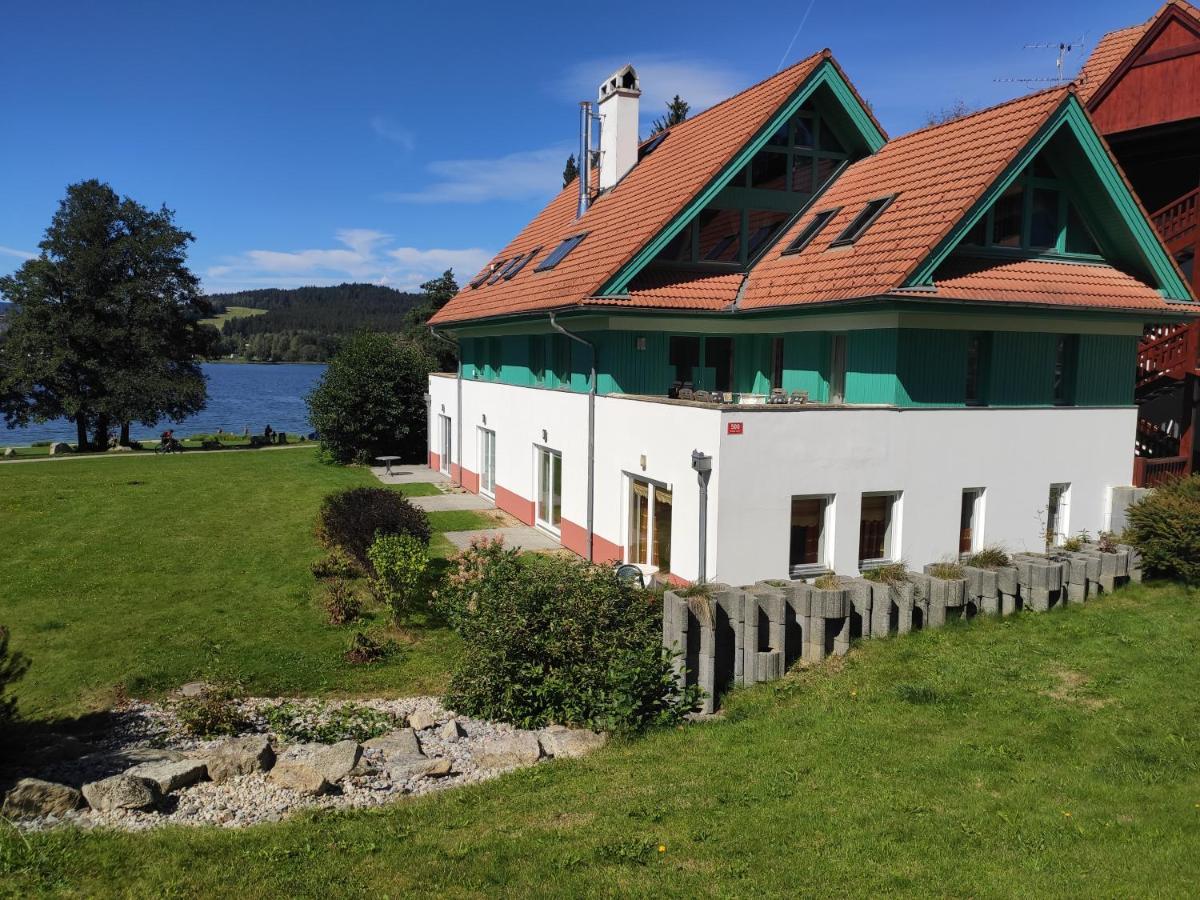 Апартаменти Lipno Riviera - Mysi V Bote Ліпно-над-Влтавою Екстер'єр фото