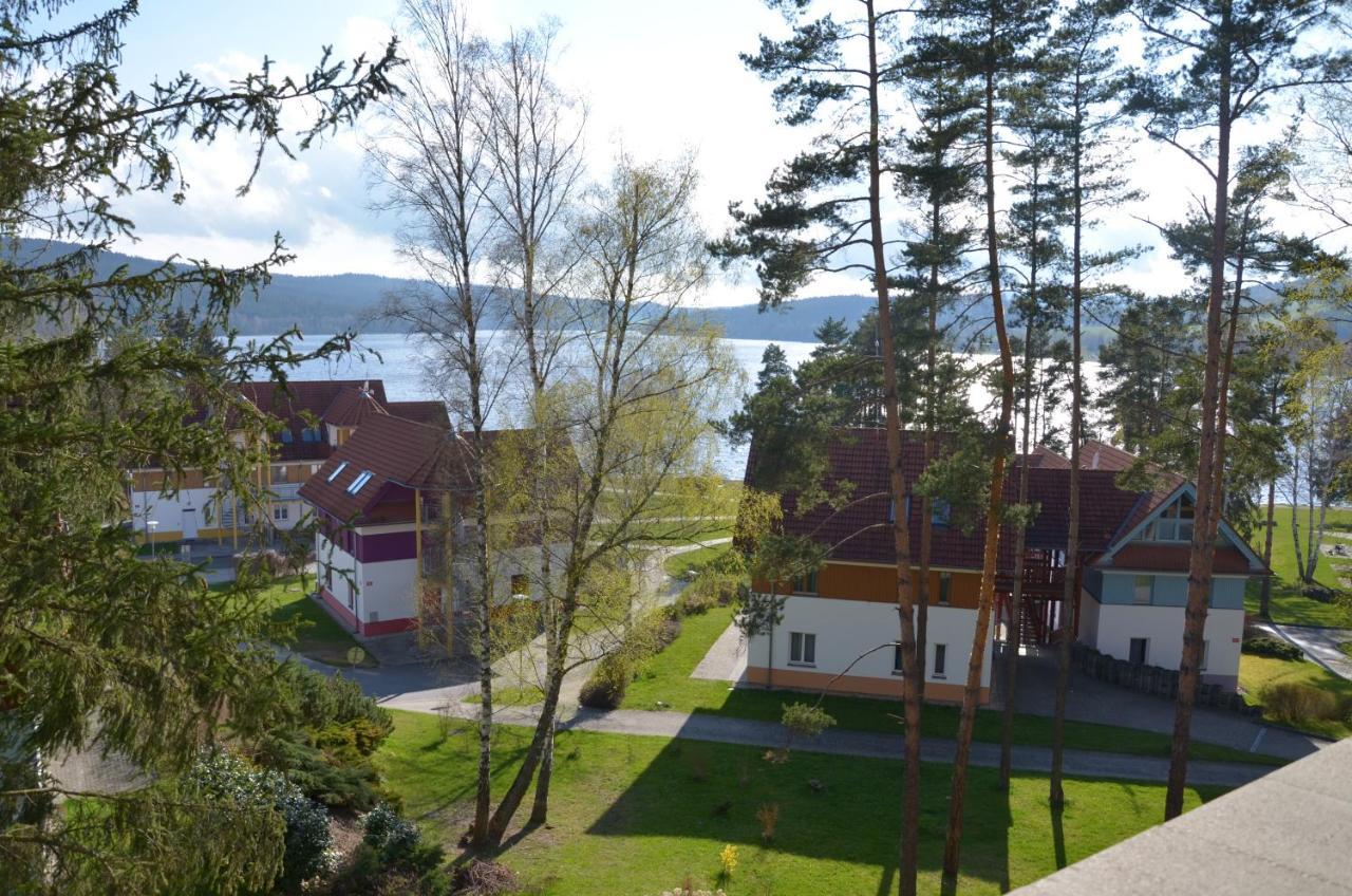 Апартаменти Lipno Riviera - Mysi V Bote Ліпно-над-Влтавою Екстер'єр фото